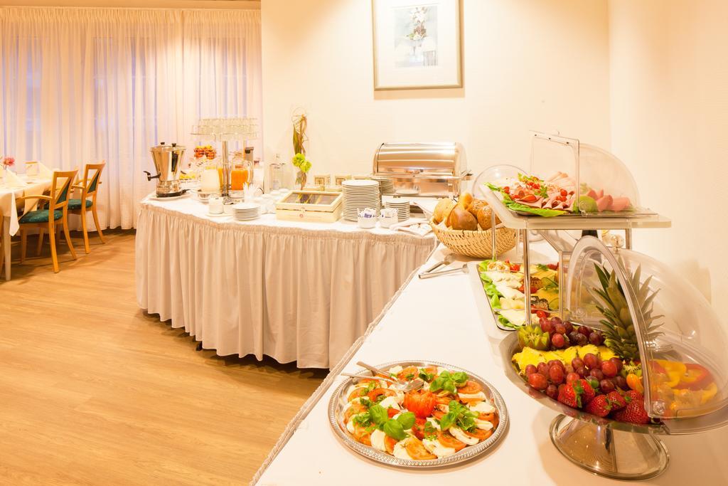 Hotel Am Stern Brühl Pokoj fotografie